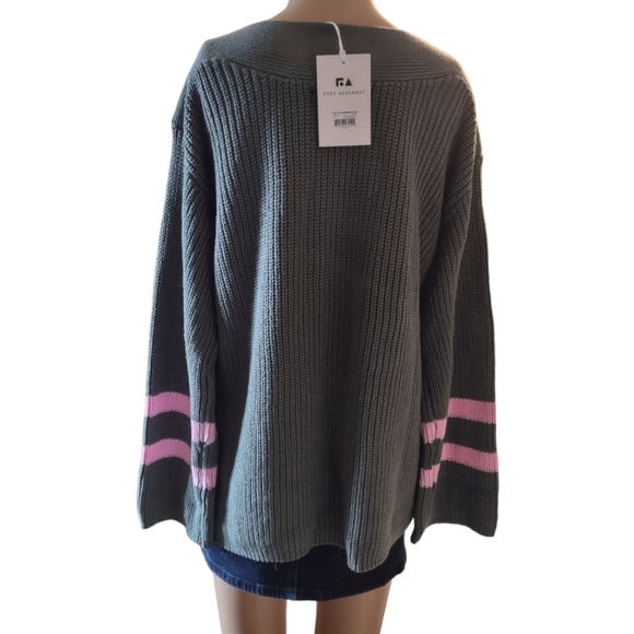 Trendy 80's Style Button Shoulder Sweater Size M - Picture 4 of 9